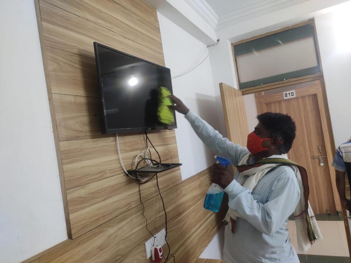 Hotel Parth Sitapur Muafi Exterior foto